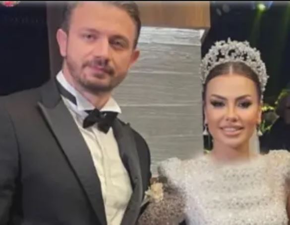 عکس | ازدواج والیبالیست ایرانی با خواننده ترک بزرگتر از خودش عکس | ازدواج والیبالیست ایرانی با خواننده ترک بزرگتر از خودش