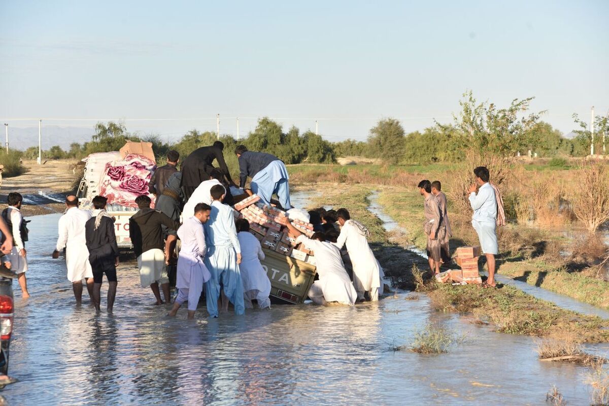 برف در همه‌جای ایران؛ سیل در سیستان و بلوچستان