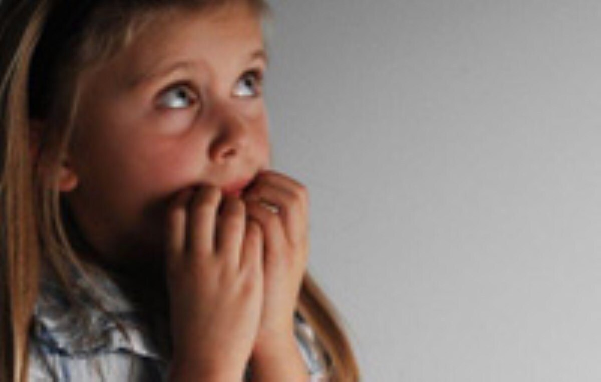 علائم استرس و اضطراب در کودکان چیست ؟