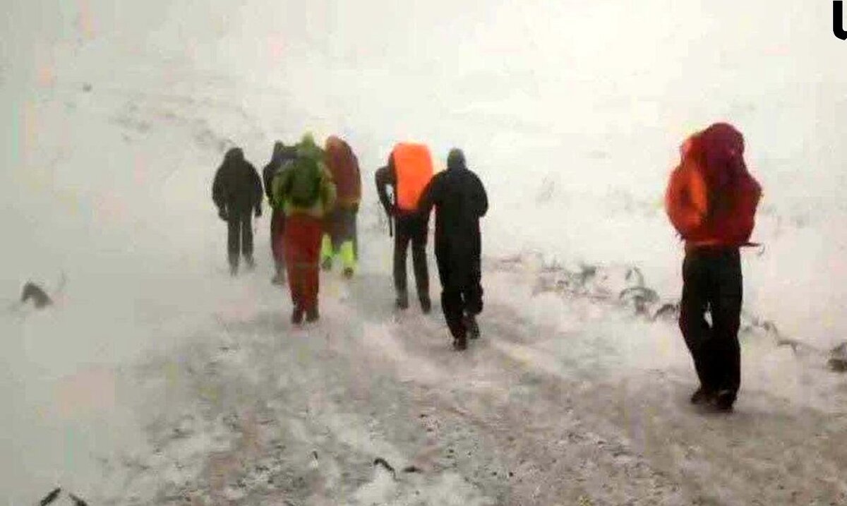 تیم‌های امداد و نجات کوهستان درجستجوی ۲ کوهنورد مفقود شده در ارتفاعات طارم + جزییات