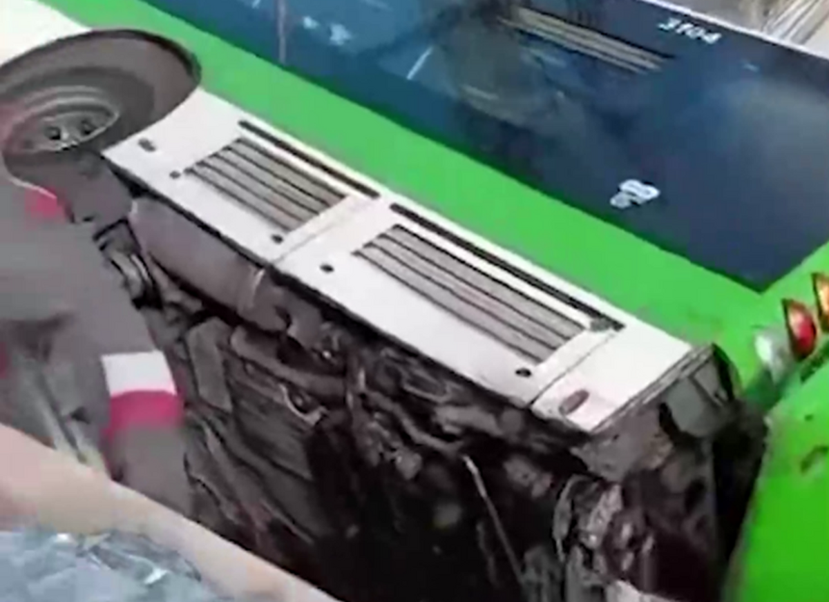 ویدیو | حادثه مرگبار برای اتوبوس با ۲۵ سرنشین