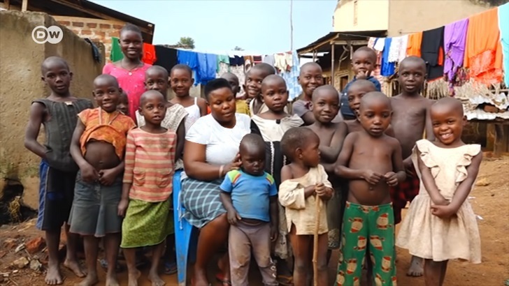 عکس | این زن ۴۳ بار زایمان کرده است! عکس | این زن ۴۳ بار زایمان کرده است!