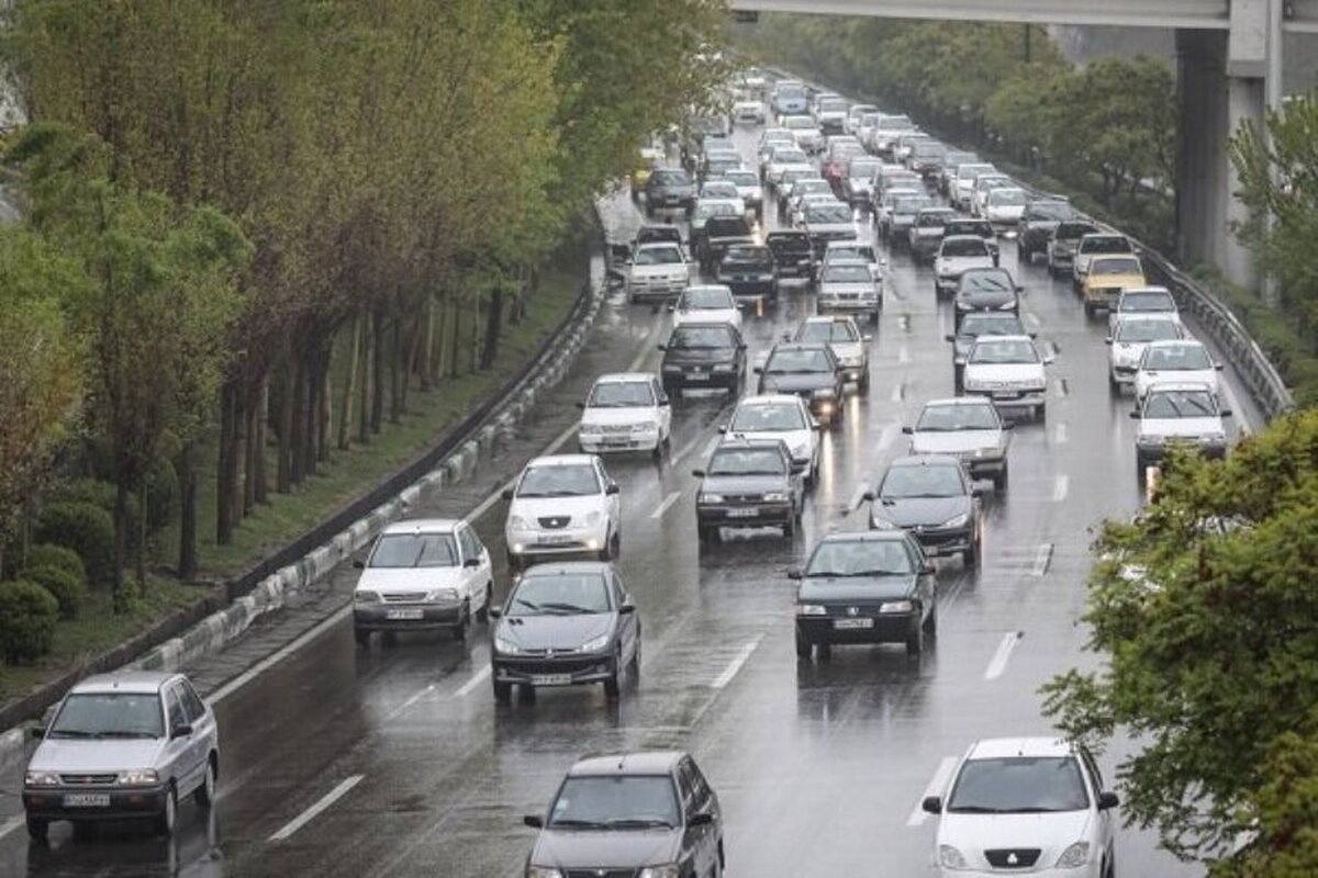 آخرین وضعیت راه‌ها؛ بارش باران و ترافیک جاده‌ای