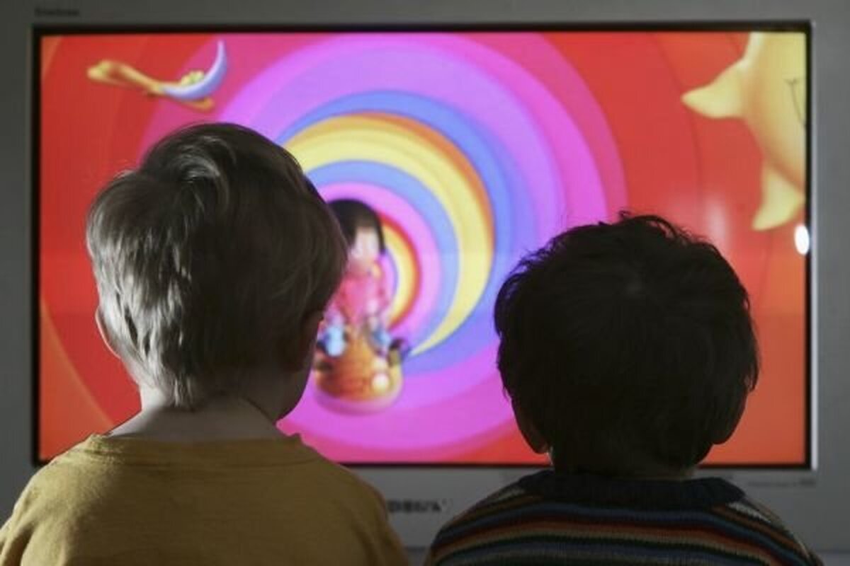 تماشای طولانی فیلم چه تاثیری روی سلامت بچه‌های خردسال می‌گذارد