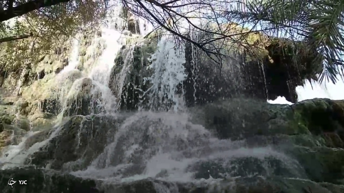 ویدیو | سرازیرشدن سیل از کوه‌های بندرعباس