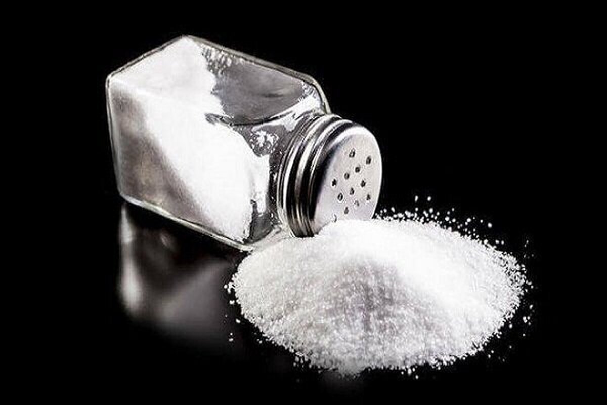 برای سلامت کلیه‌های‌مان چقدر باید در روز نمک بخوریم ؟