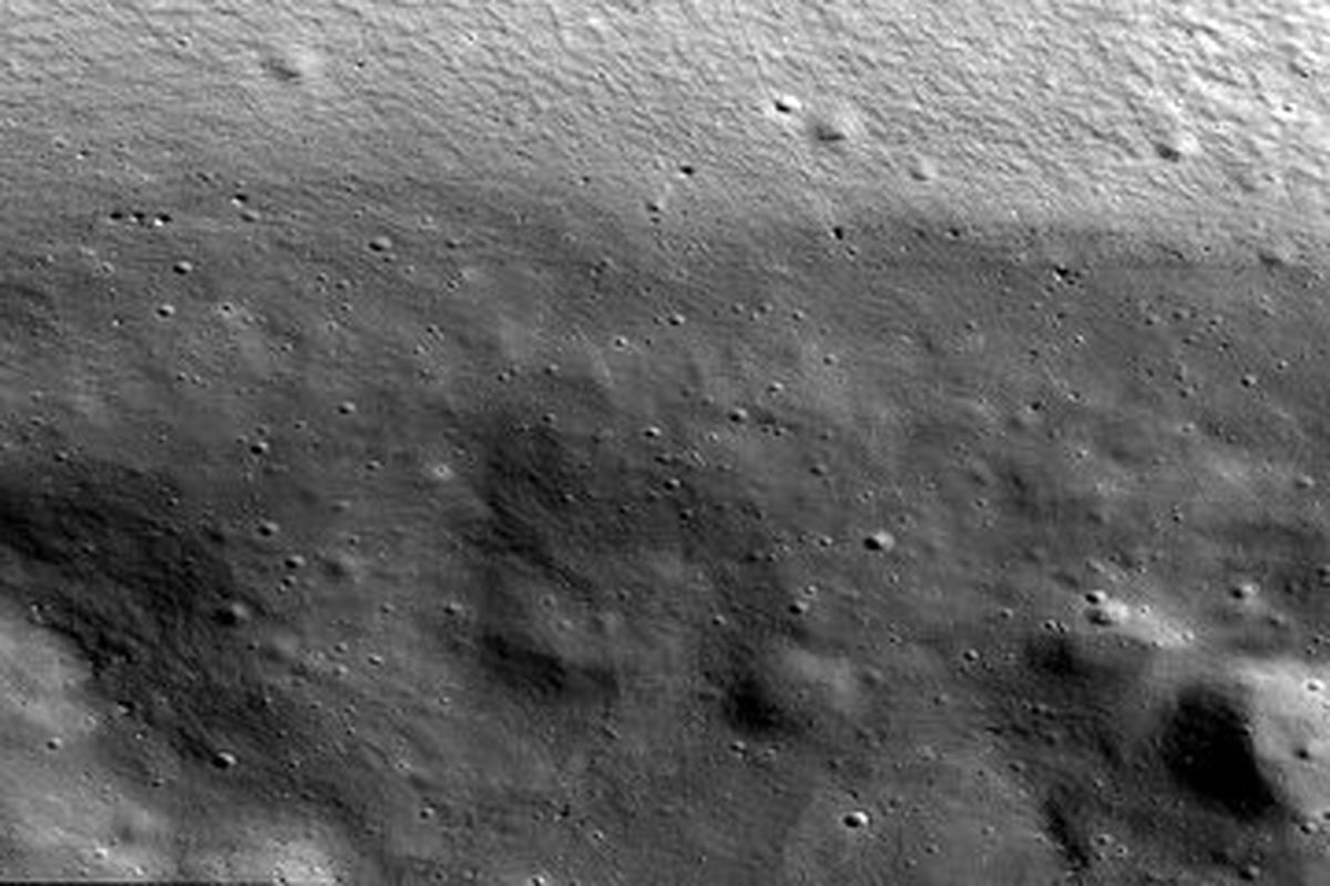 عکس |  فضاپیمای ناسا عکس‌های بی‌نظیری از  قطب جنوب ماه به نمایش گذاشا