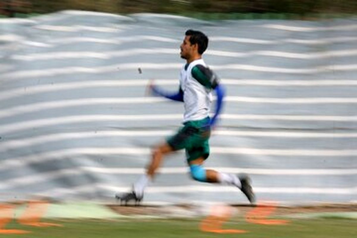 هشدار جدی گل‌محمدی به پرسپولیسی‌ها در مورد یک بازیکن استقلال