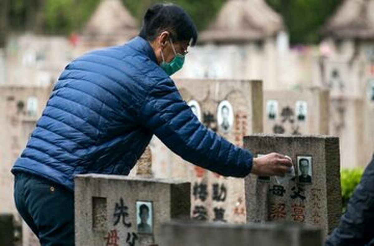 عکس | استفاده عجیب چینی‌ها از هوش مصنوعی  گفتگو با مردگان!