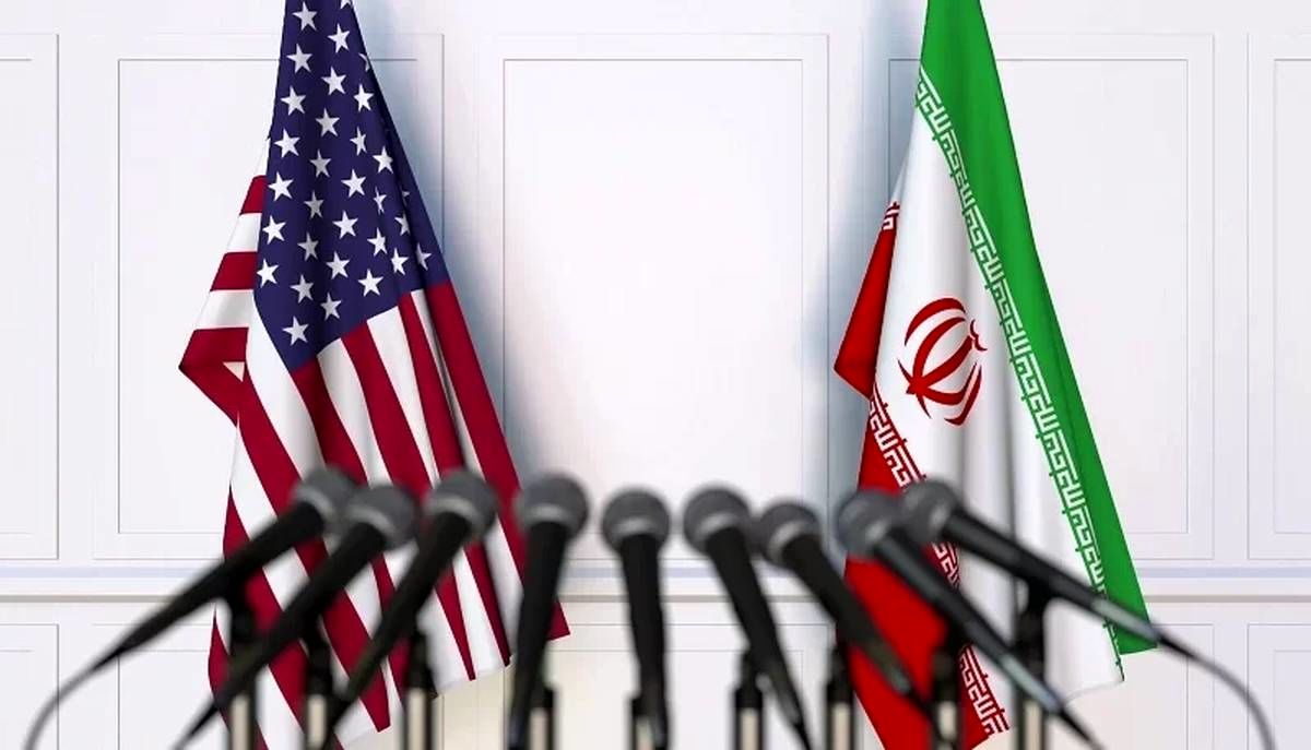پشت پرده درهای سیاسیه چه خبر است؟ ایران و آمریکا با یکدیگر دست داده‌اند؟