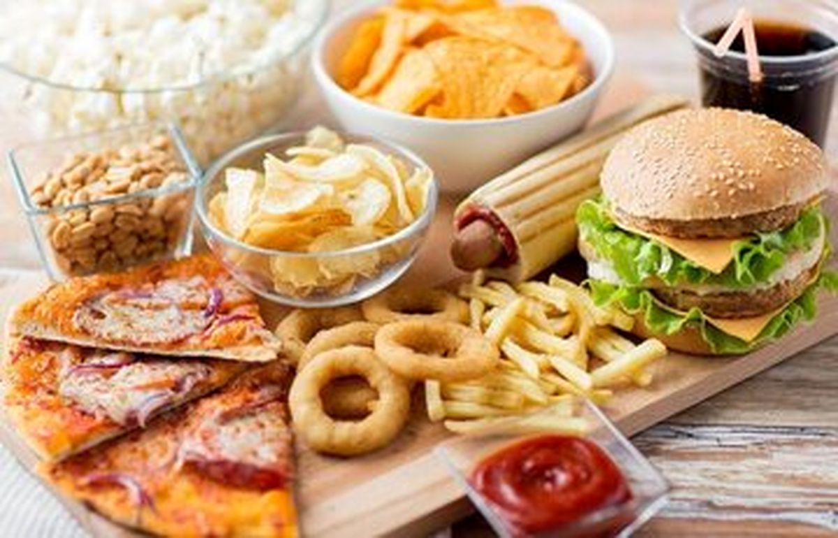 اگر نگران چاق شدن هستید از خوردن این خوراکی‌ها به صورت جدی دوری کنید!