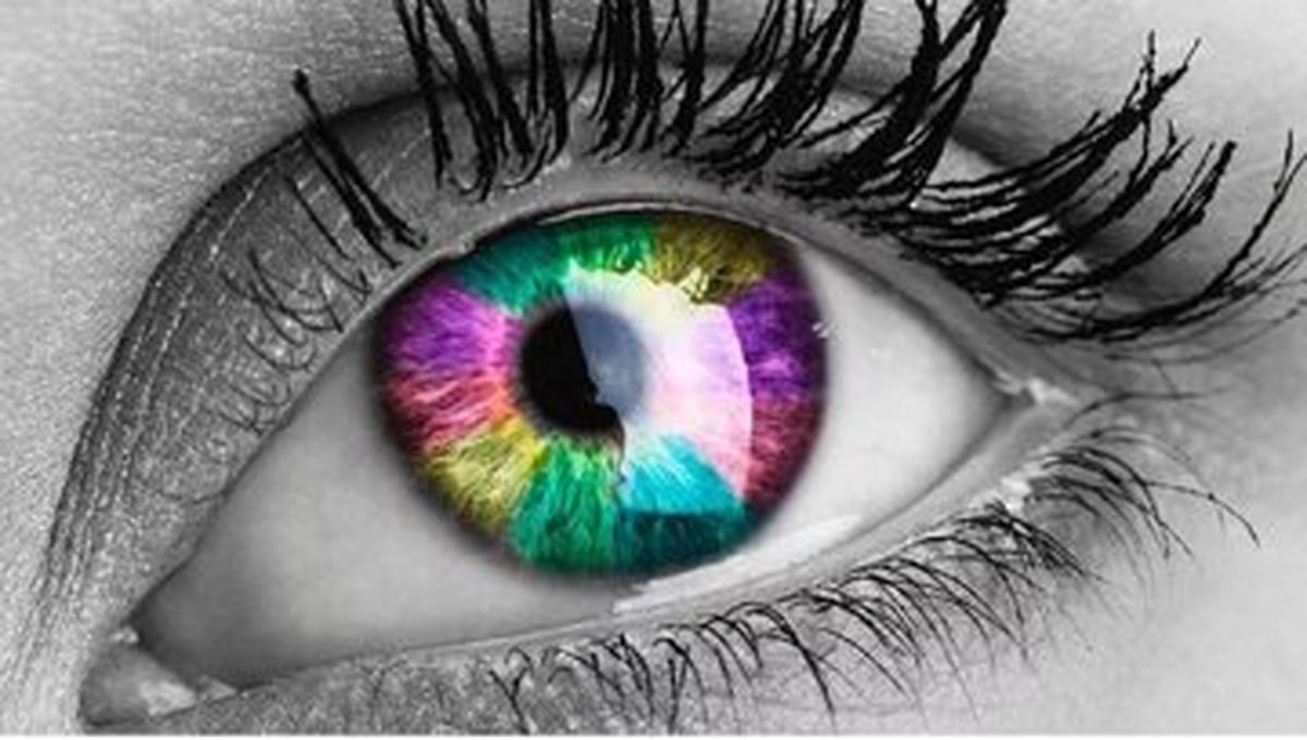 عکس | چرا رنگ چشم برخی بنفش است؟  نادرترین رنگ چشم در جهان چیست؟