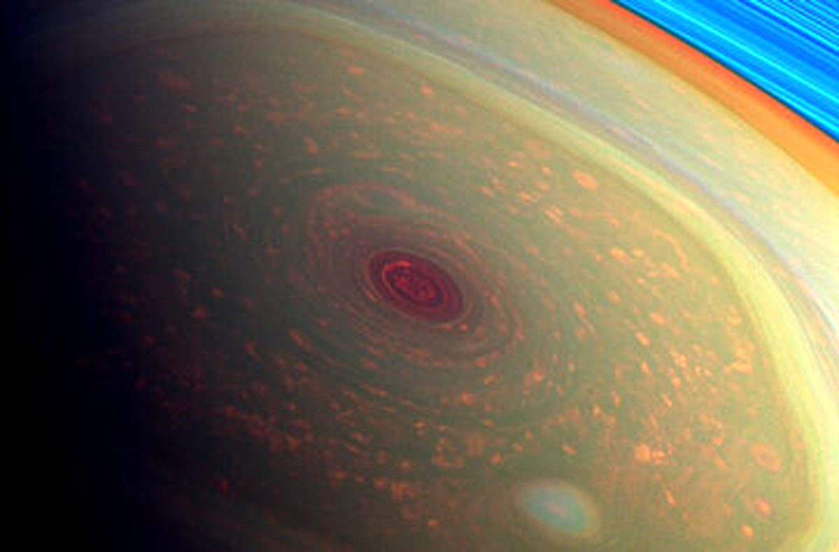 عکس | ناسا شش ضلعی شمال زحل را شکار کرد