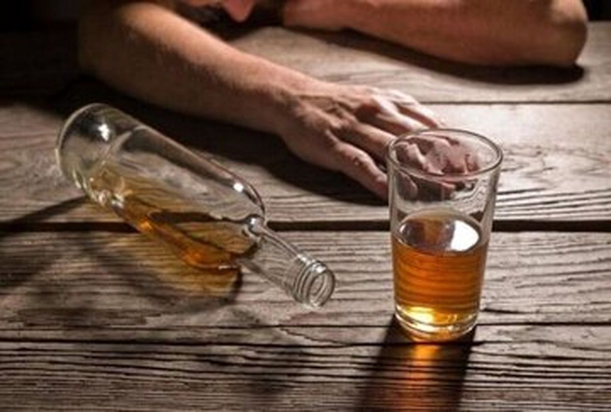آمار جالب مرگ‌ ناشی از مصرف الکل در سال ۱۴۰۱/ افزایش ۱۶ درصدی آمار فوتی‌های تصادفات در سال گذشته