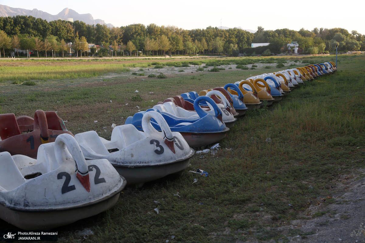 تصاویر تلخ از زاینده‌رودی که خشک است