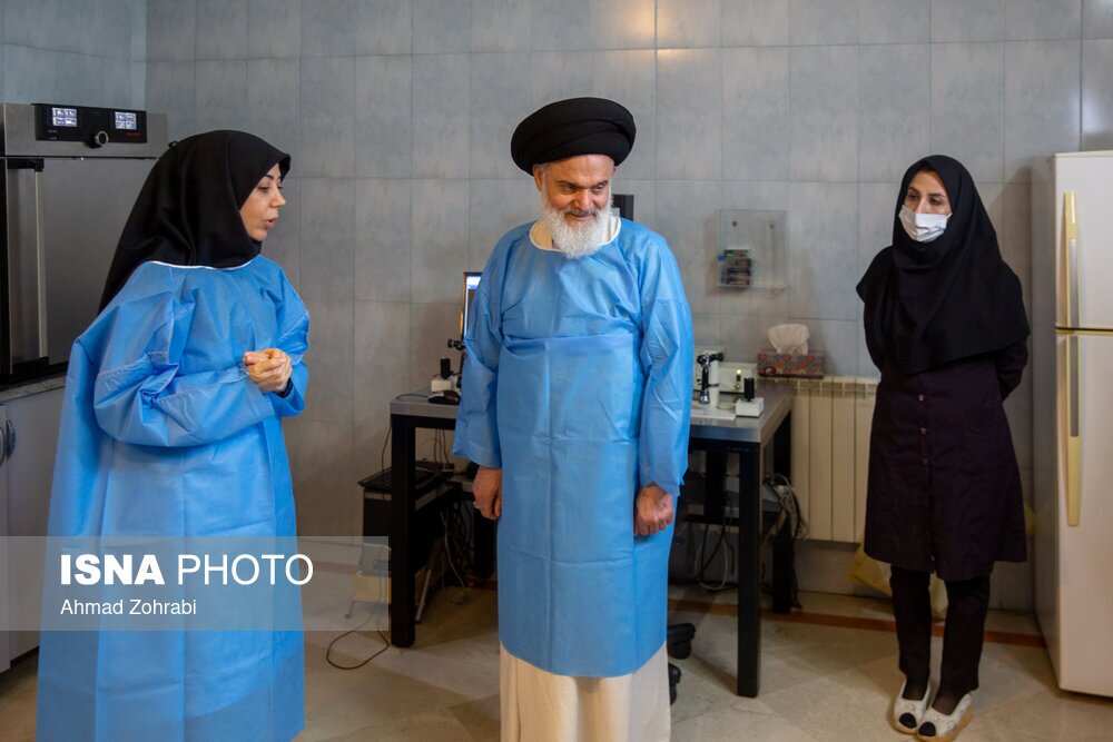 عکس | تصویری متفاوت از رئیس جامعه مدرسین حوزه علمیه در یک مرکز درمان ناباروری عکس | تصویری متفاوت از رئیس جامعه مدرسین حوزه علمیه در یک مرکز درمان ناباروری