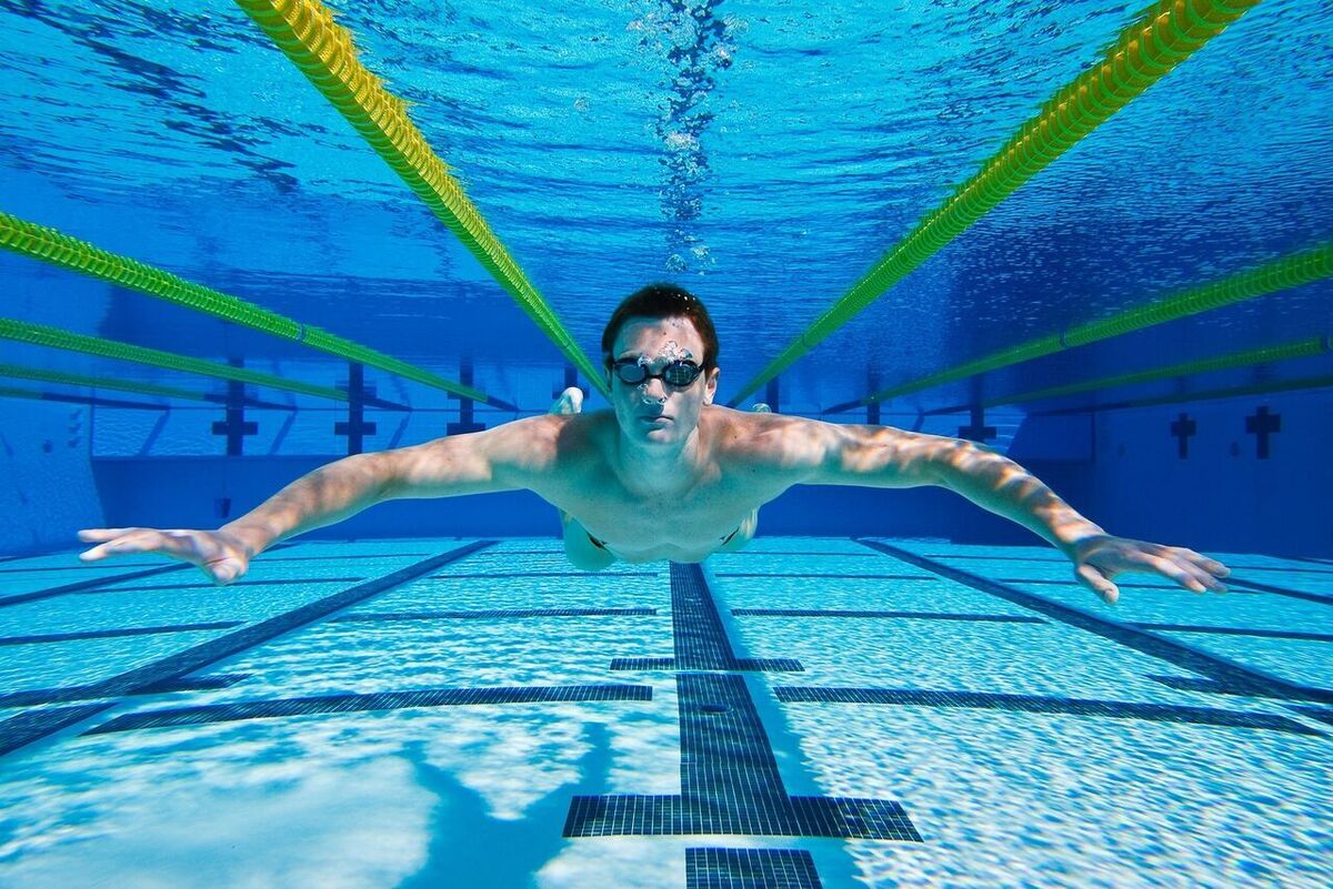 فواید عجیب و جالب شنا کردن برای سلامت بدن
