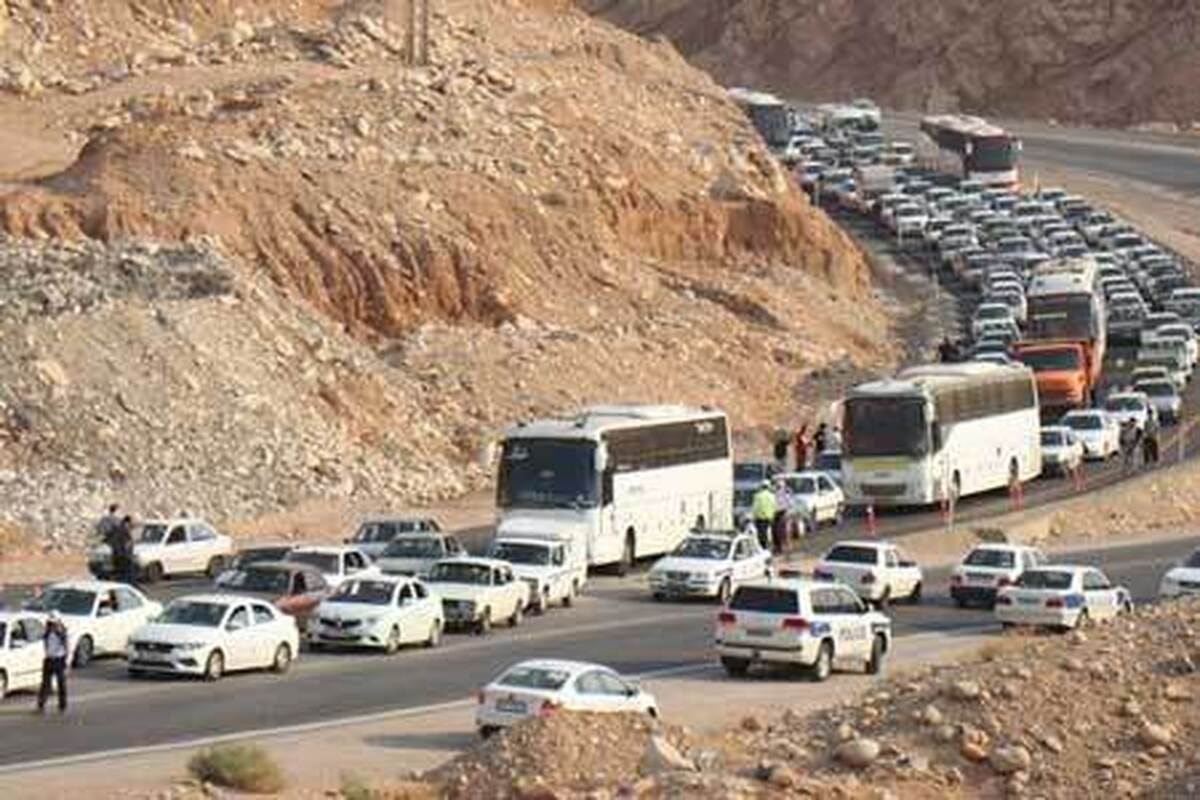 تردد کامیون در مرز مهران ممنوع شد