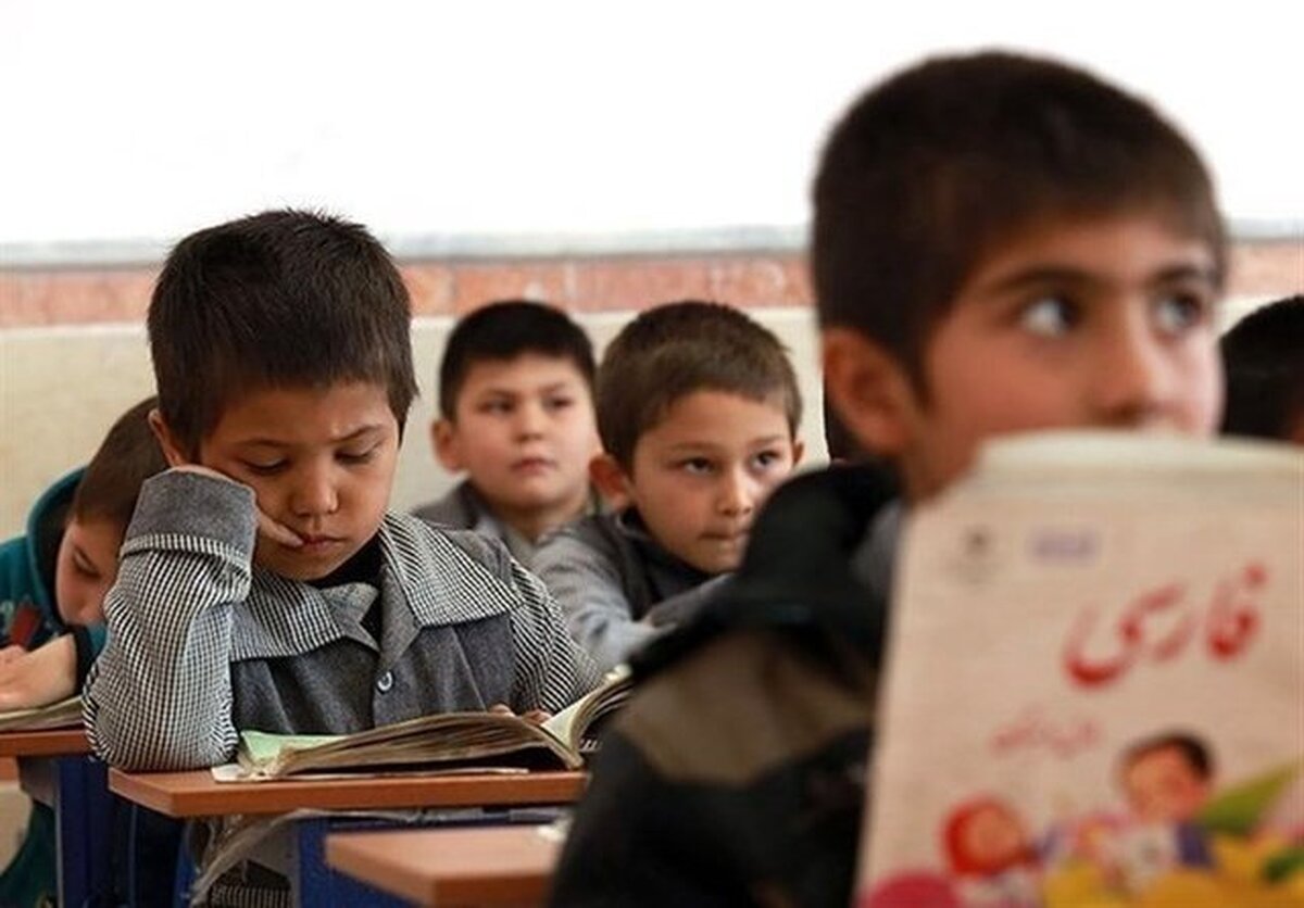 ابتاع افغانستانی مقیم ایران بخوانند | تا ۱۰ شهریور فرصت ثبت‌نام دانش‌آموزان در مدارس