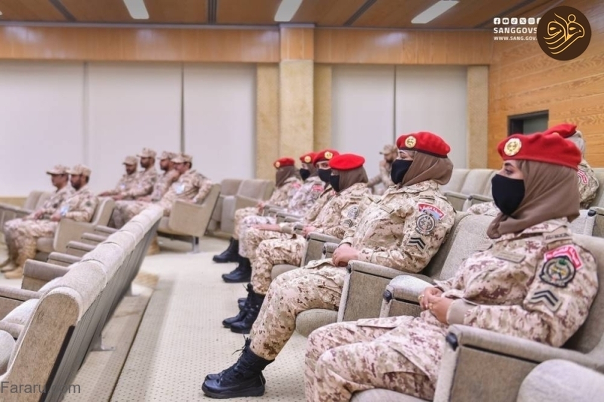 عکس | تصاویری عجیب از زنان ارتش عربستان با پوشیه