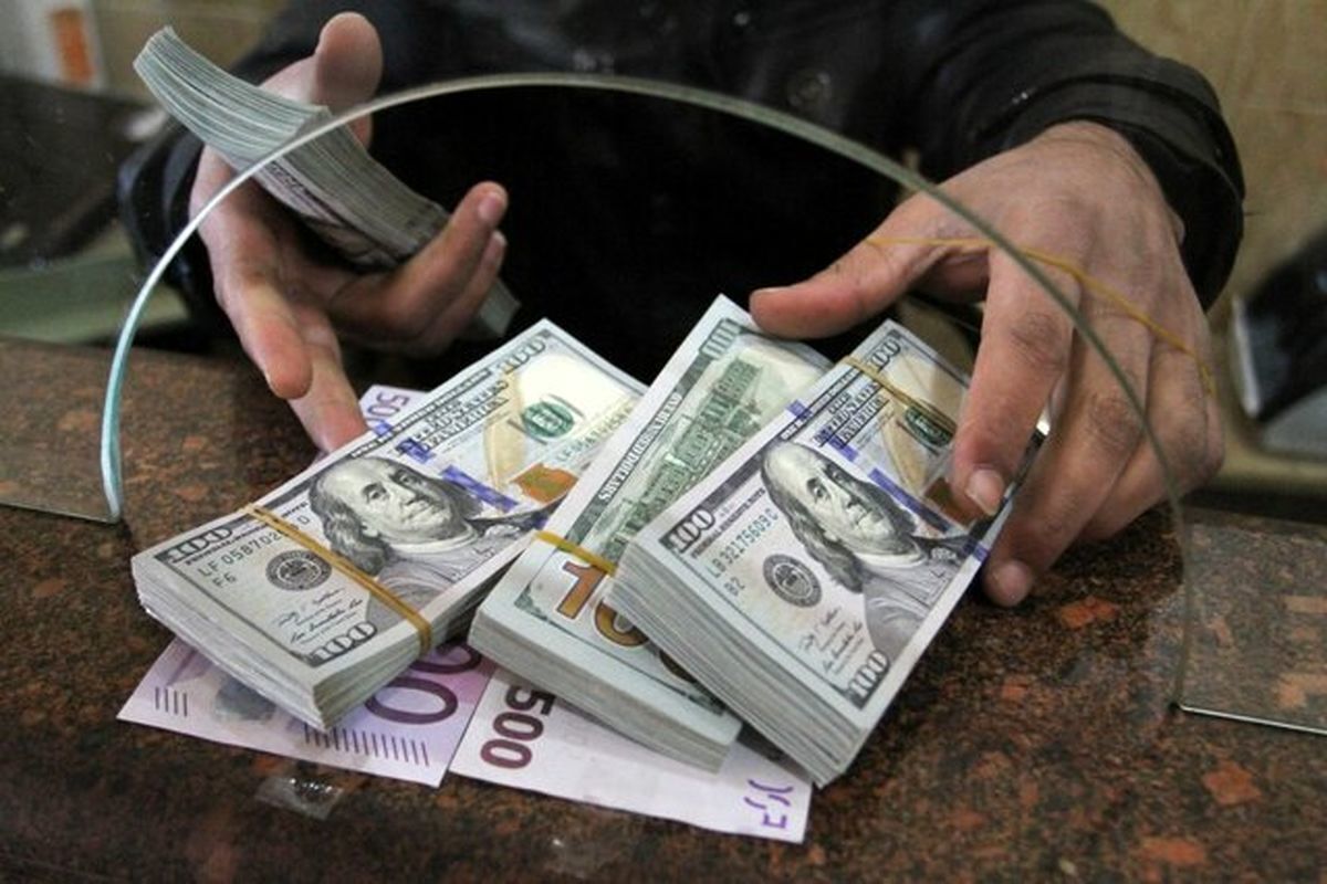 فروش ارز تا سقف مشخص در شعب بانک صادرات