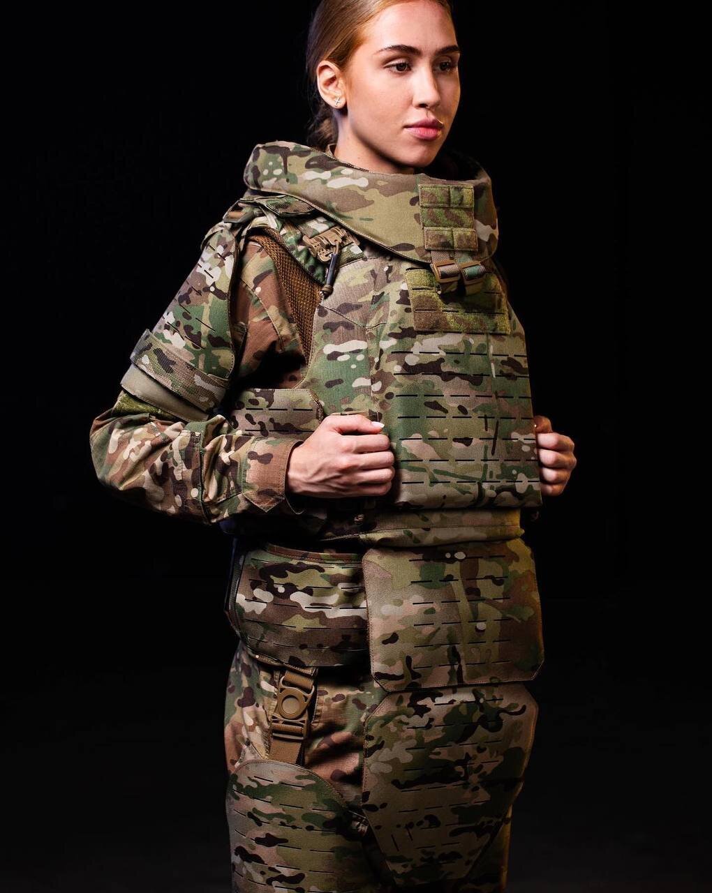 عکس | لباس زرهی خاص زنان اوکراینی جلب توجه کرد ! عکس | لباس زرهی خاص زنان اوکراینی جلب توجه کرد !