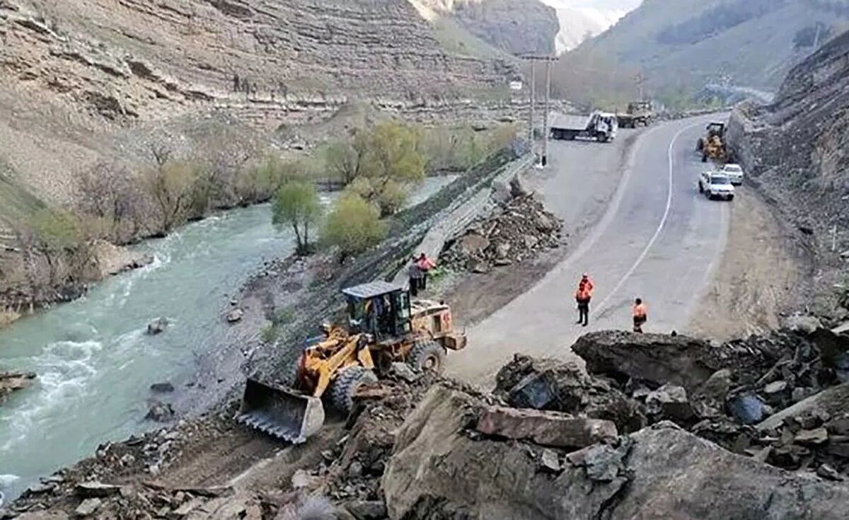 جاده هراز بسته شد