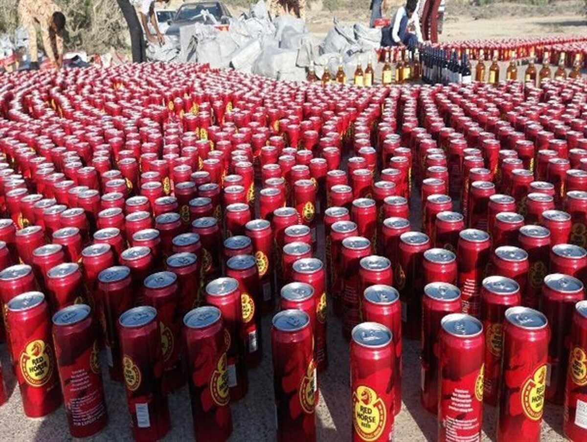 ۸۰۰ قوطی مشروب در یک پژو