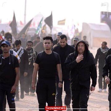 عکس | ادای احترام رئیس مجلس در عراق خبرساز شد !