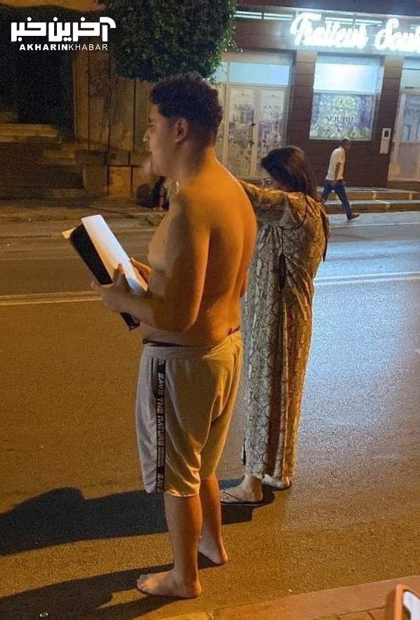 عکس | پلی‌استیشن ؛ باارزش‌ترین دارایی یک مرد در هنگام زلزله