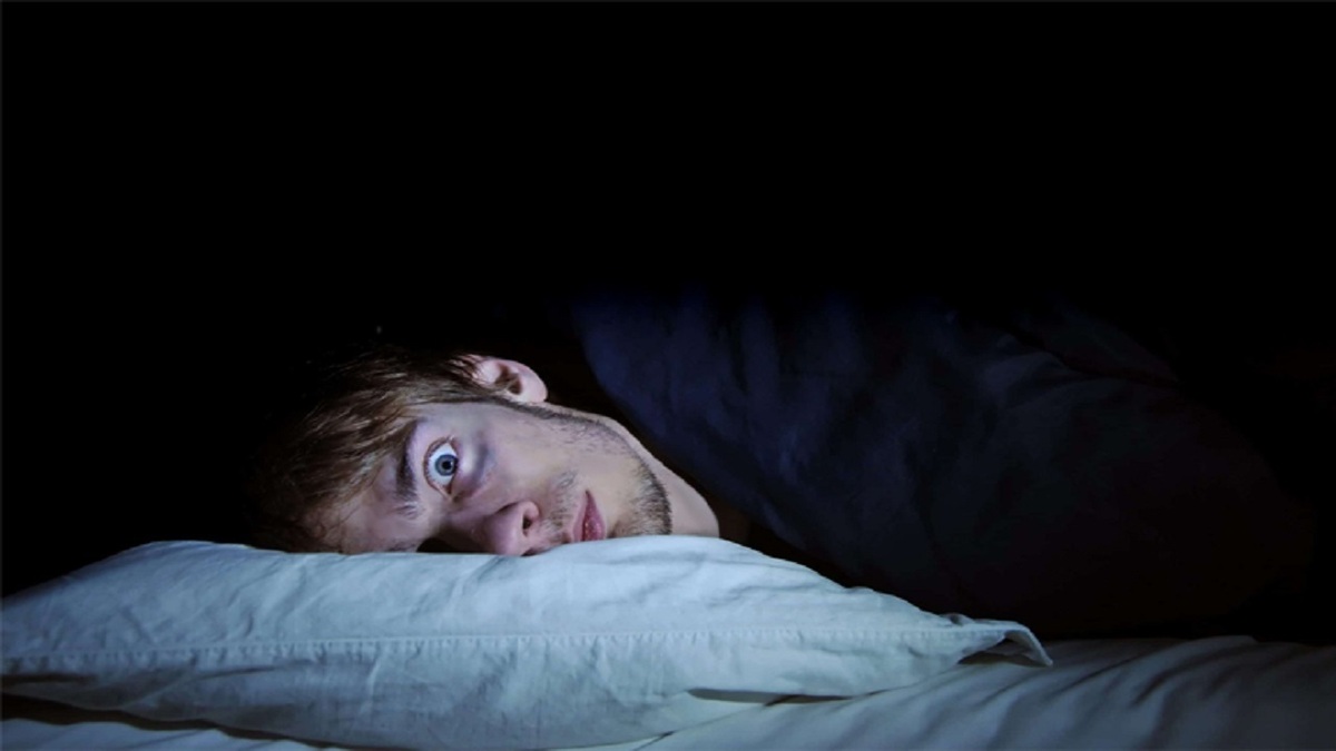 چطور از شر بی‌خوابی و اضطراب خلاص شویم؟