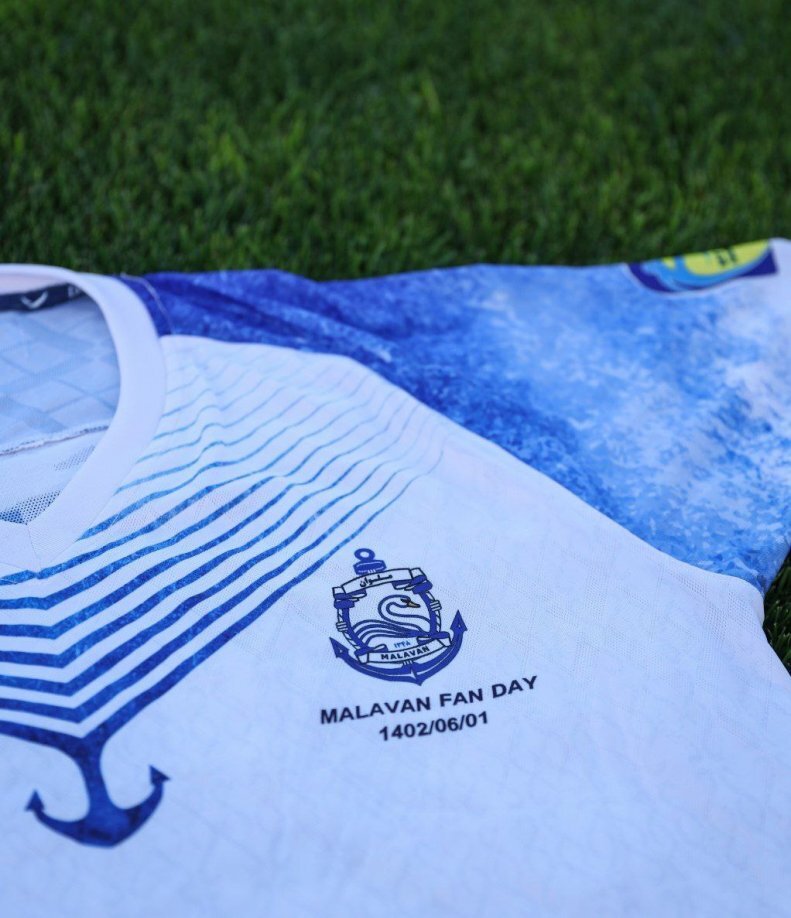 تاریخ ورود زنان به ورزشگاه بر لباس ملوان ثبت شد + عکس