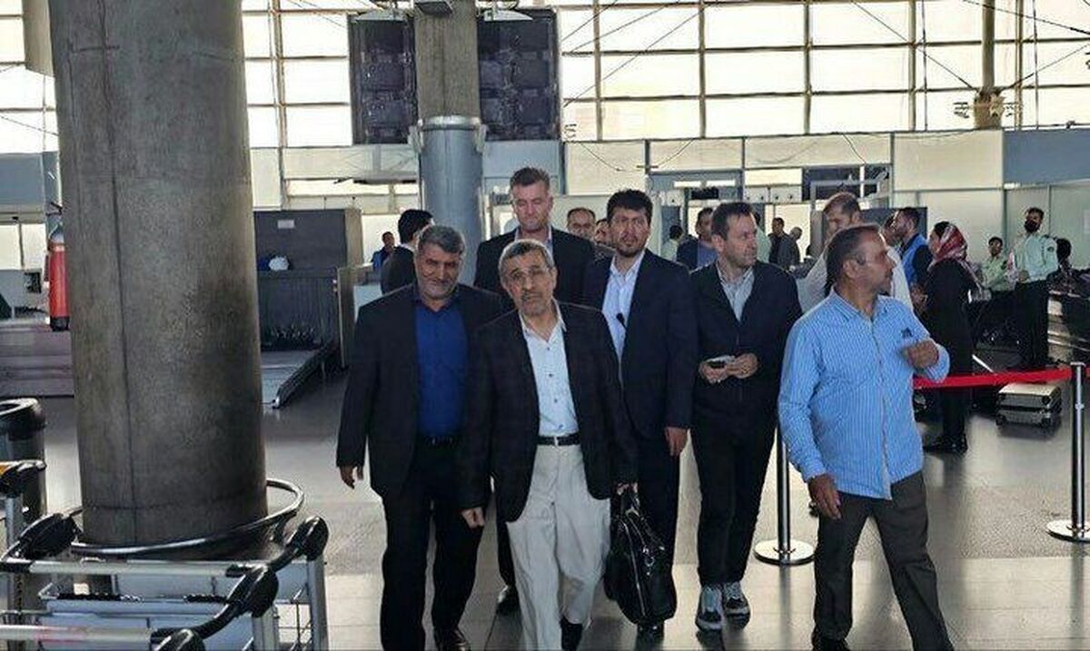 احمدی‌نژاد در یک کنفرانس بین‌المللی شرکت می‌کند + عکس