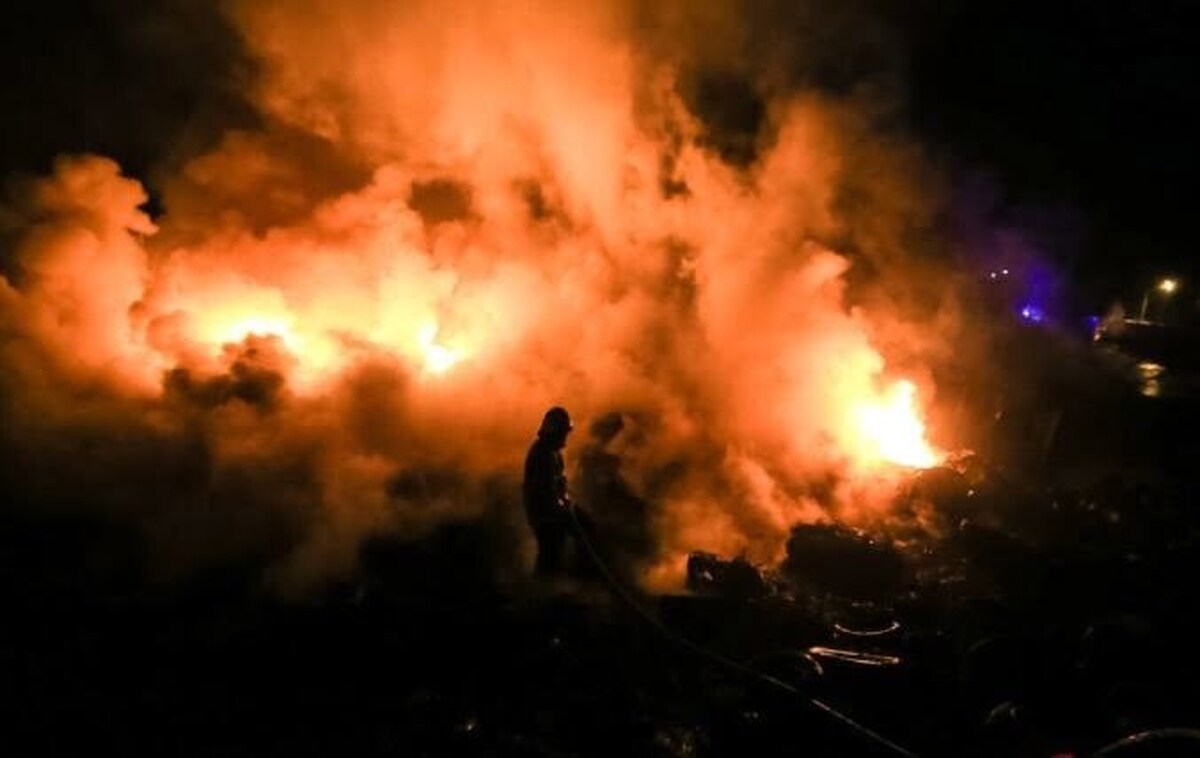ویدیو | تصاویر آخرالزمانی از آتش‌سوزی گسترده بناب