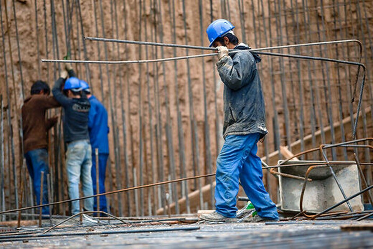 خبر مهم برای کارگران | رفع مشکلات بیمه کارگران ساختمانی با قانون جدید ؟