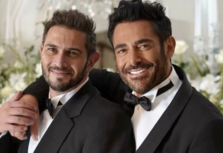 باورتان میشود این دختر مو طلایی فرزند «گلزار» باشد باورتان میشود این دختر مو طلایی فرزند «گلزار» باشد