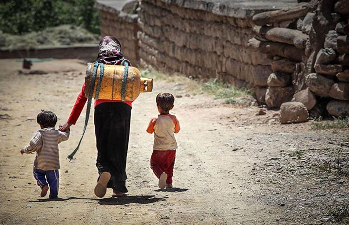 یک‌سوم مردم ایران زیر خط فقر