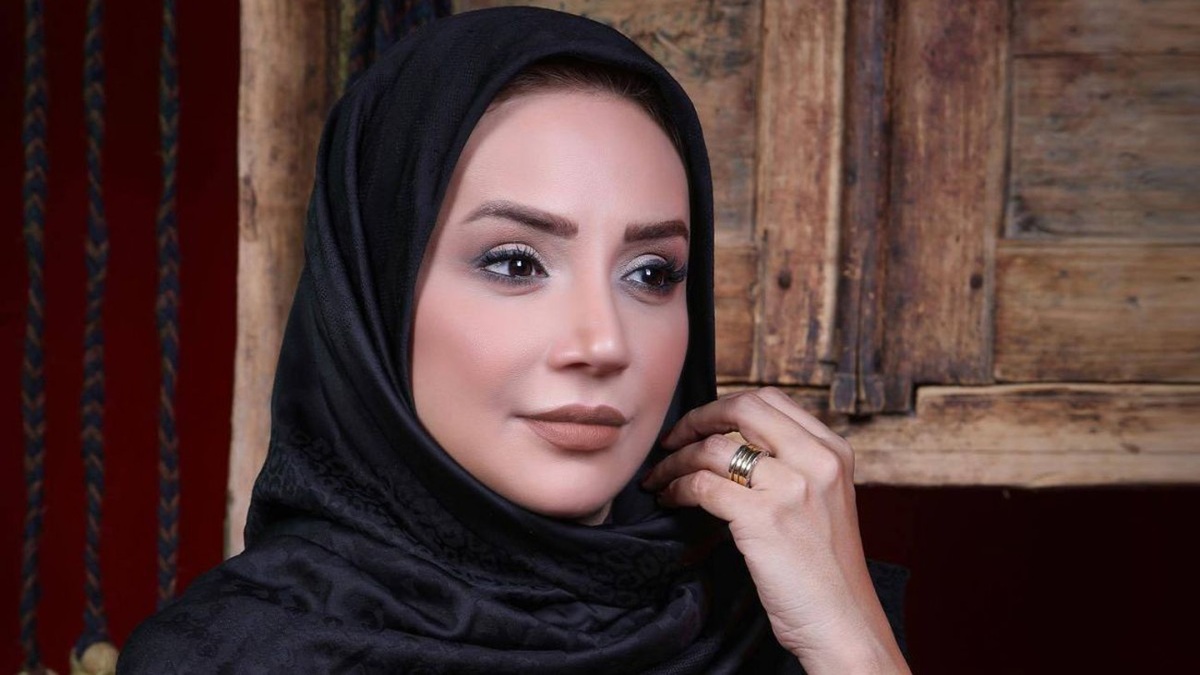 ویدیو | خانم بازیگر مجری یک شبکه در امارات شد