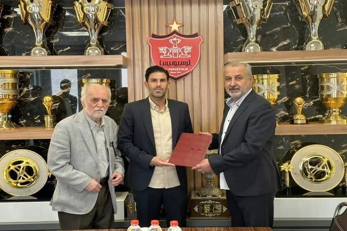 سخنگوی فدراسیون فوتبال : معاون ورزشی پرسپولیس باید استعفا بدهد