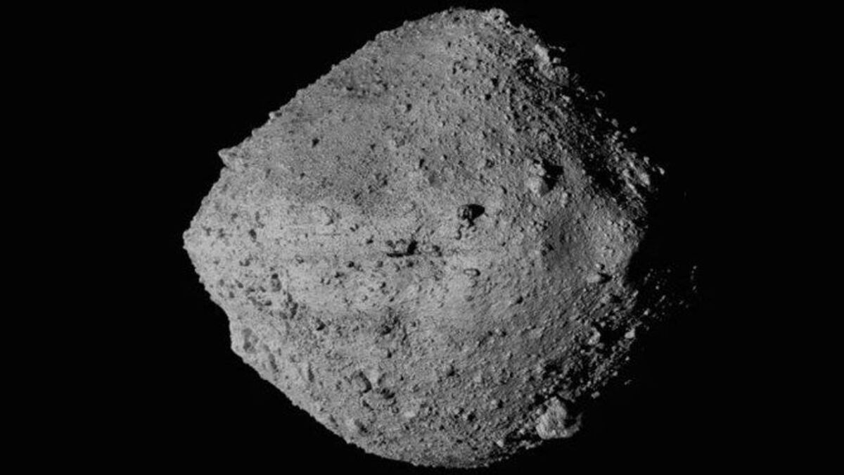 نمونه چند ۱۰۰ گرمی از مواد سیارکی به زمین رسید