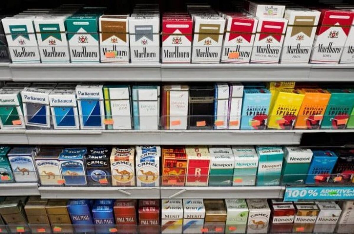 تاکید بر فروش دخانیات در فروشگاه‌های زنجیره‌ای