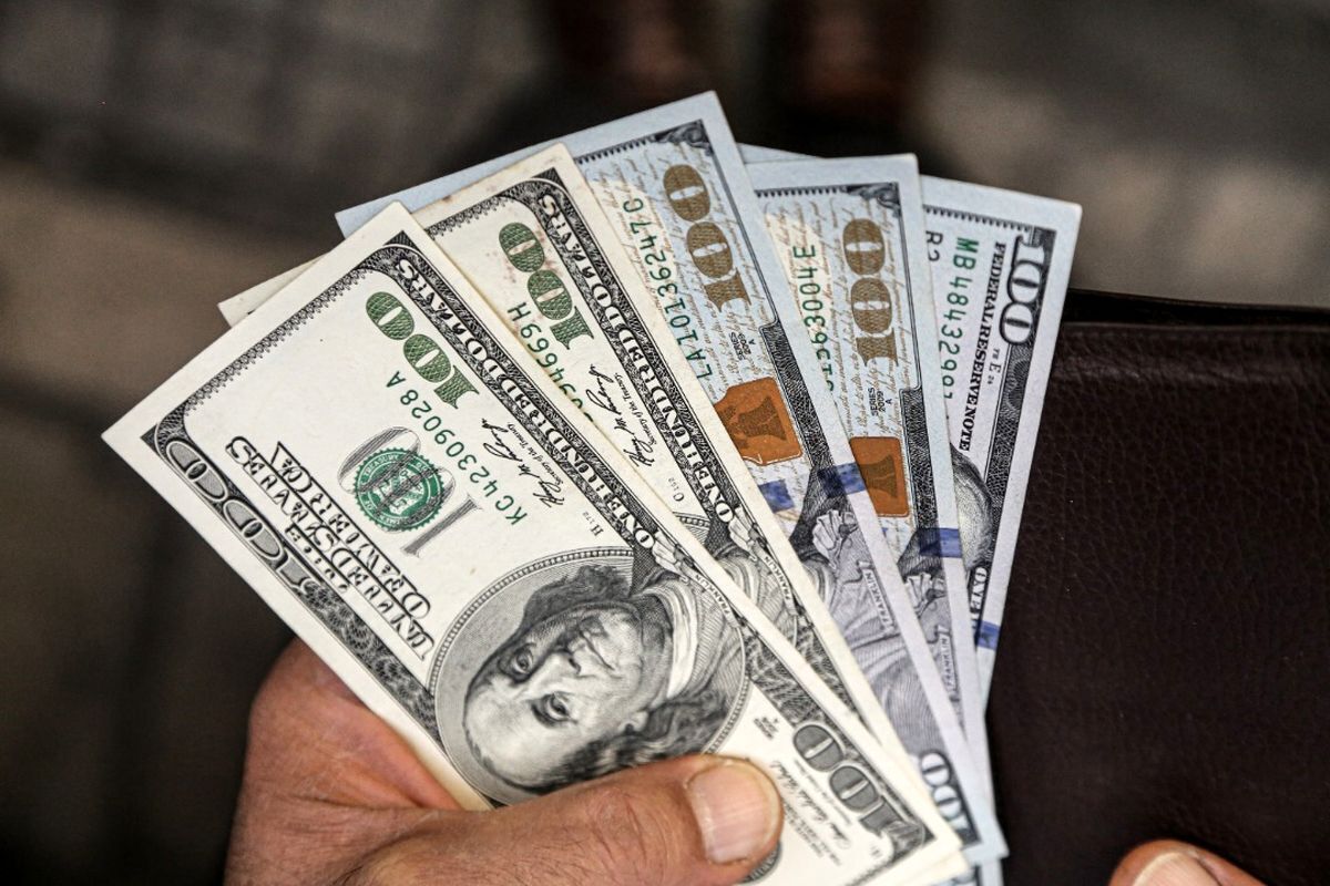 قیمت دلار و ارز در بازار امروز ۴ مهر ۱۴۰۲ | دلار به ۴۱ هزار و ۱۸۱ تومان رسید