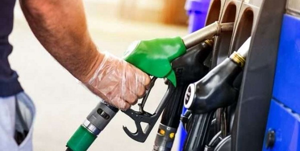 مخالفت با طرح تخصیص بنزین به جای خودرو به فرد | تصمیم نهایی دولت و مجلس درباره قیمت بنزین