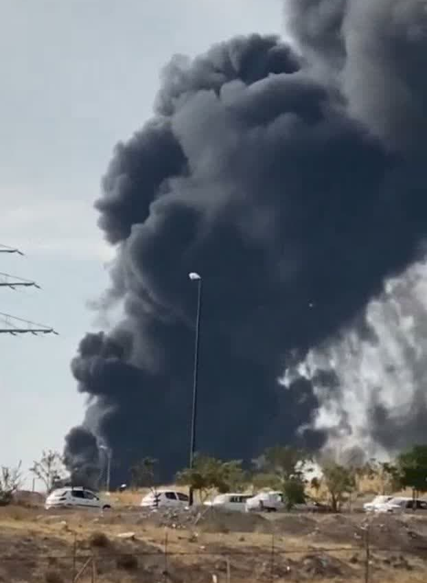 واژگونی تانکر سوخت و برخورد با پراید ۲ کشته و ۳ مصدوم بجا گذاشت واژگونی تانکر سوخت و برخورد با پراید ۲ کشته و ۳ مصدوم بجا گذاشت