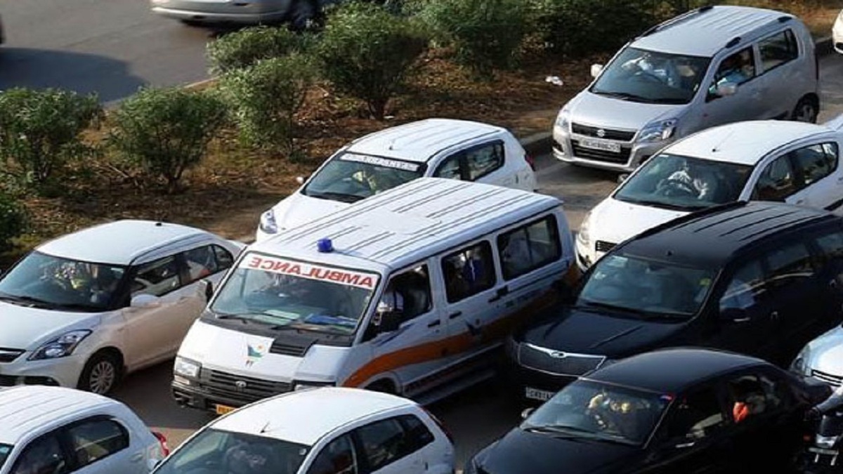 تردد معلمان خصوصی در تهران با آمبولانس صحت دارد ؟