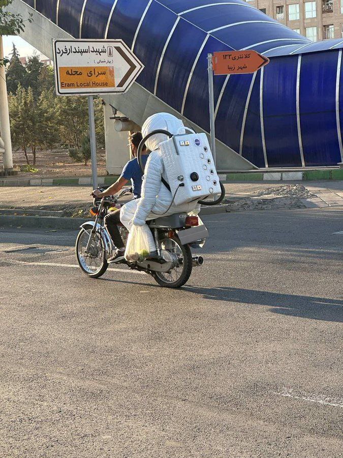 عکس | مرد فضانورد ترک موتور در تهران