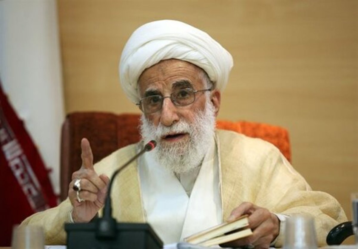 عکس دیده نشده‌ای از جوانی‌های آیت‌الله جنتی