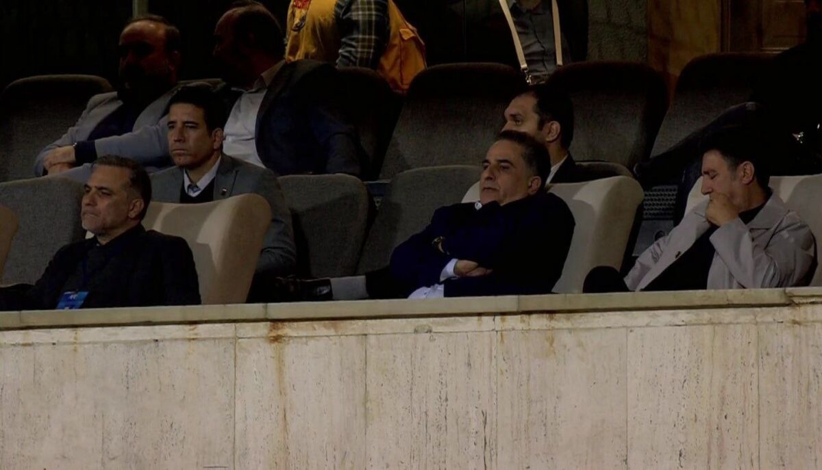 عکس | قلعه نویی وسط مسابقه و در ورزشگاه آزادی خوابید!