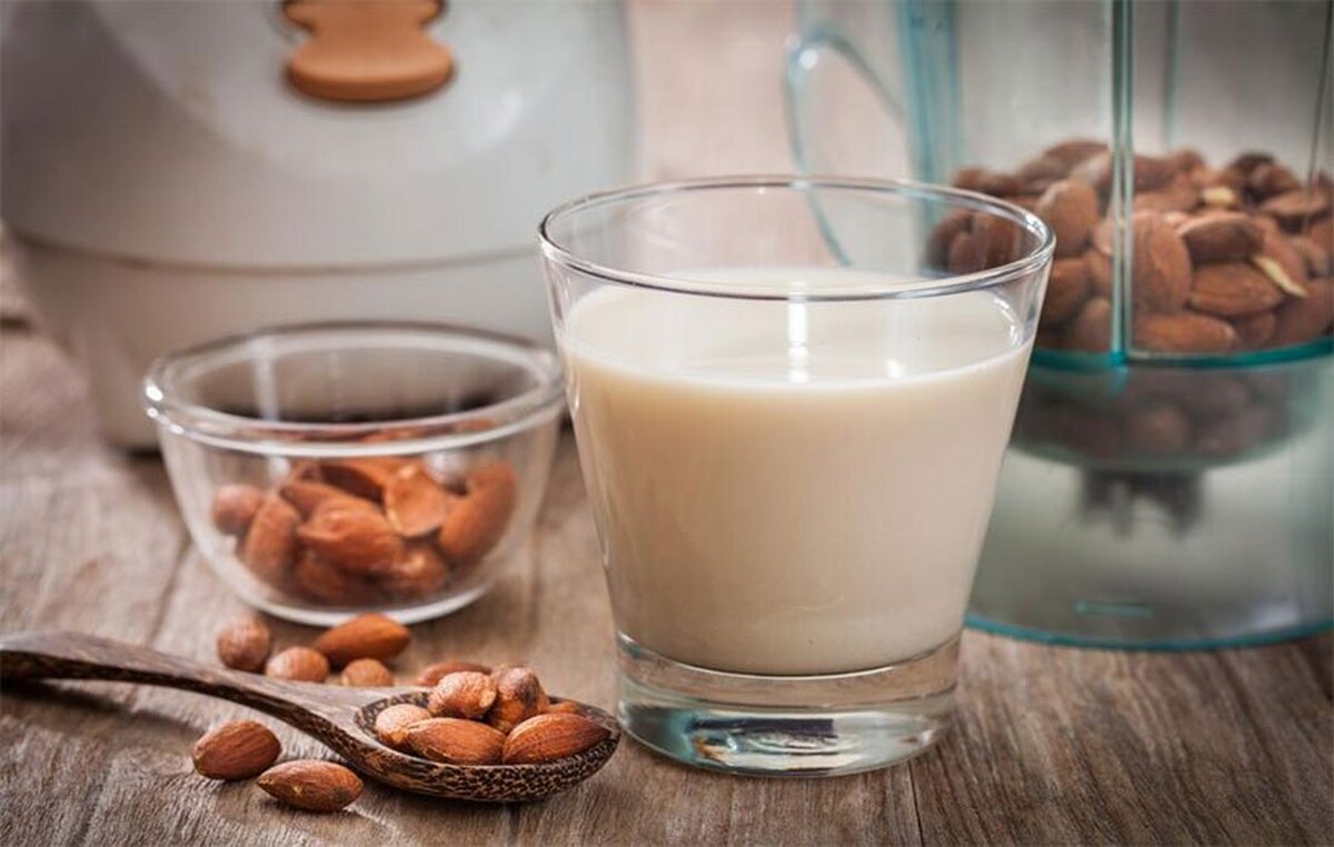 ۵ نوشیدنی خانگی با شیر که برای سلامت شما معجزه می‌کند