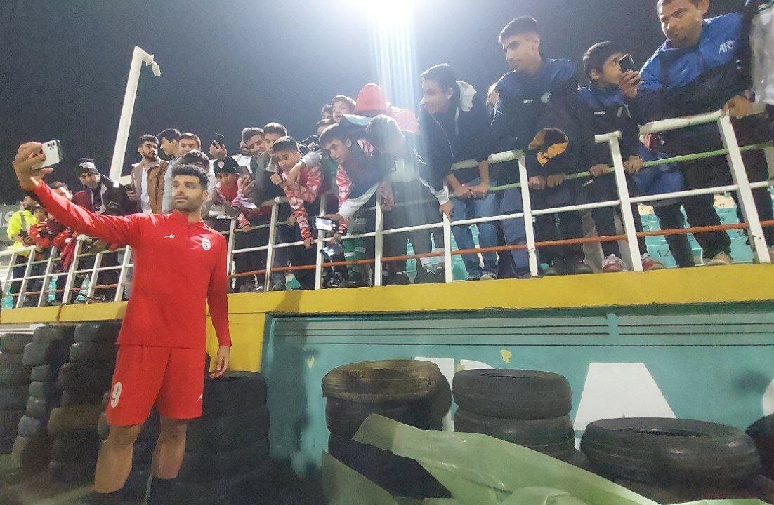 عکس | سورپرایز ویژه طارمی برای هواداران تیم ملی